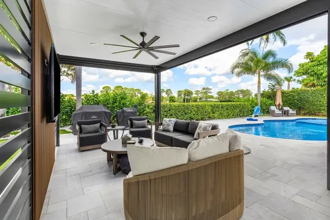 632 Lakewoode Circle W Delray Beach FL 33445