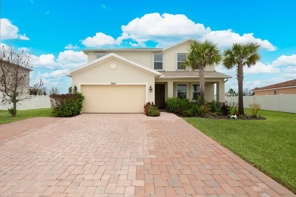 7647 NW Old Grove Lane Port St Lucie FL 34987