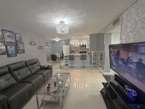 6575 W 27th Court Hialeah FL 33016