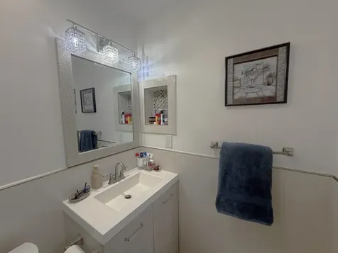 6575 W 27th Court Hialeah FL 33016