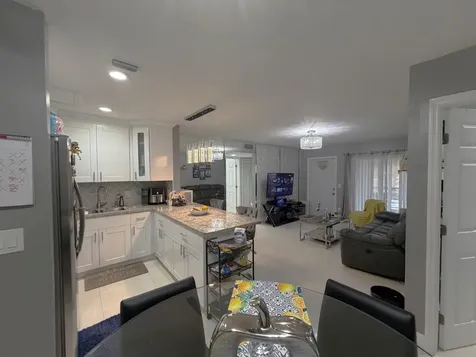 6575 W 27th Court Hialeah FL 33016