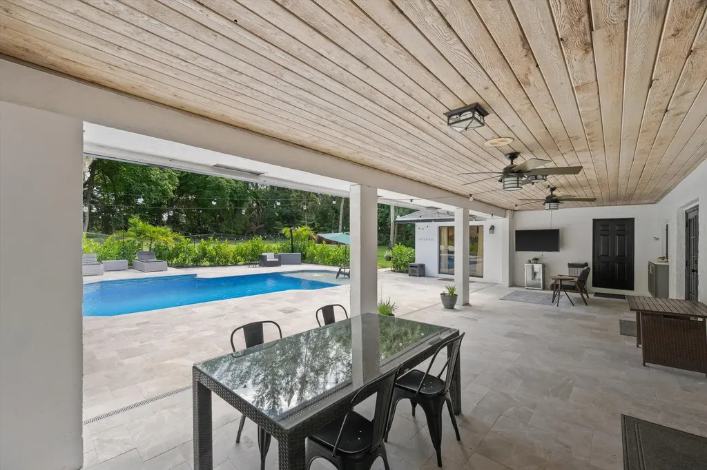 13275 Garwood Court Wellington FL 33414