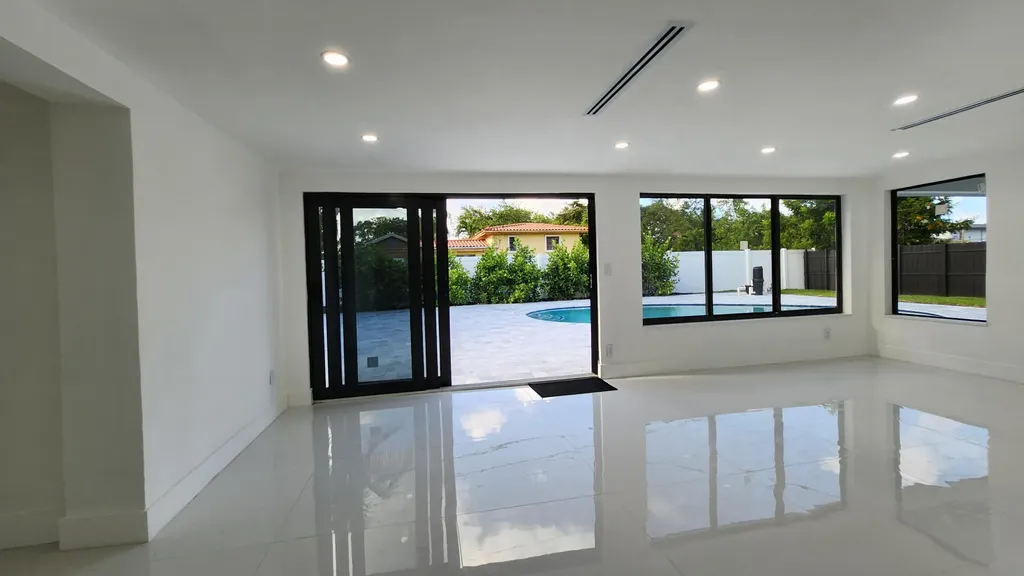 1275 NE 200th Terrace Miami FL 33179