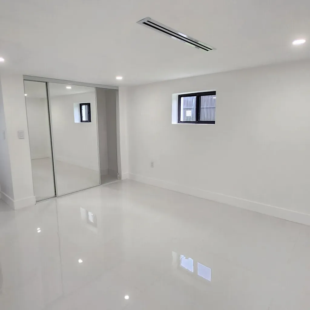 1275 NE 200th Terrace Miami FL 33179