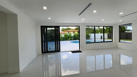1275 NE 200th Terrace Miami FL 33179