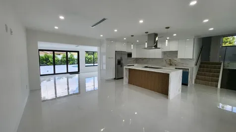 1275 NE 200th Terrace Miami FL 33179