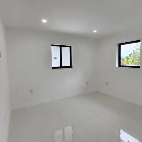 1275 NE 200th Terrace Miami FL 33179