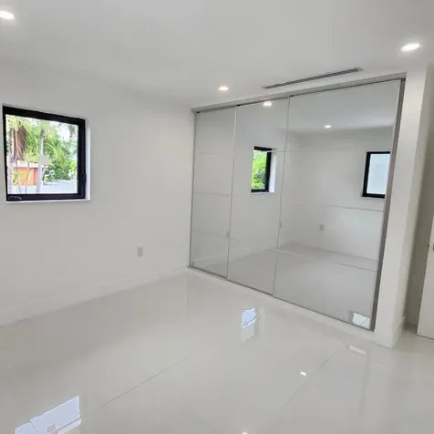 1275 NE 200th Terrace Miami FL 33179