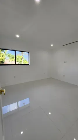 1275 NE 200th Terrace Miami FL 33179