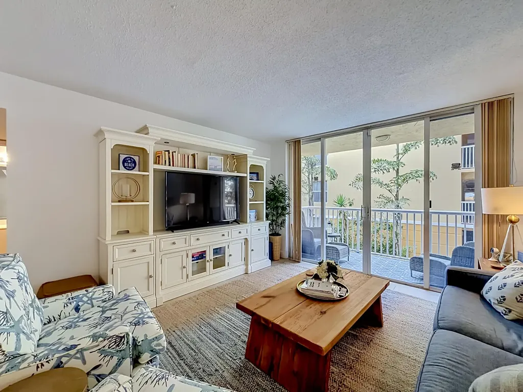 1341 SE 3rd Avenue Dania Beach FL 33004