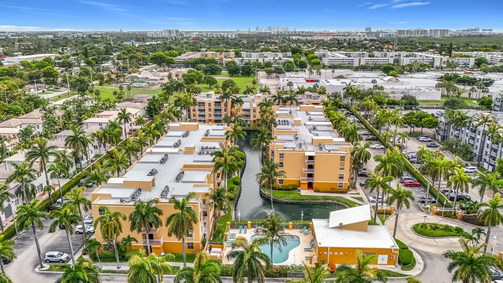 1341 SE 3rd Avenue Dania Beach FL 33004