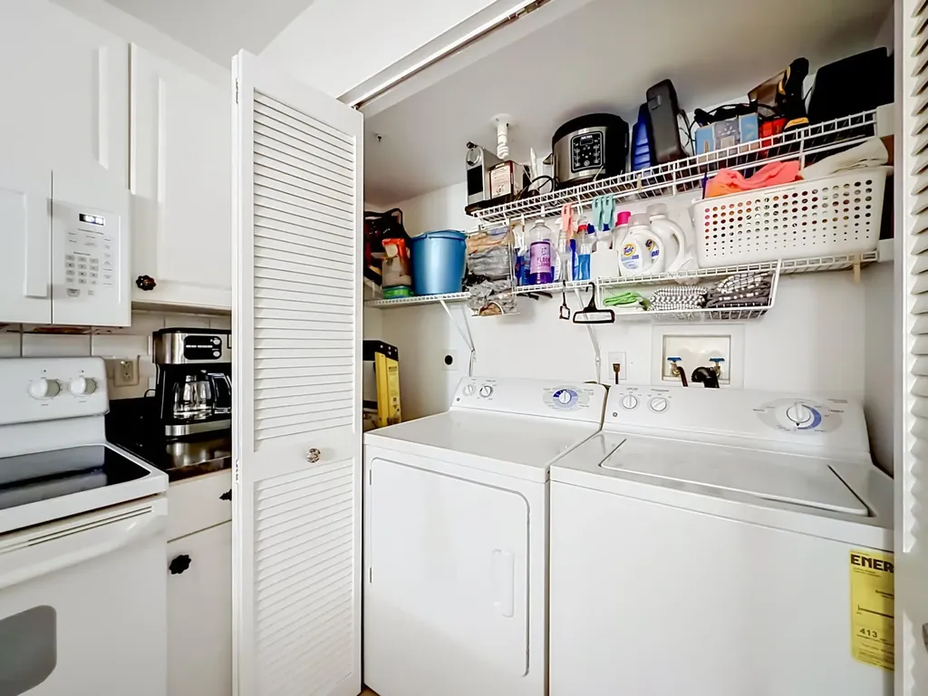 1341 SE 3rd Avenue Dania Beach FL 33004