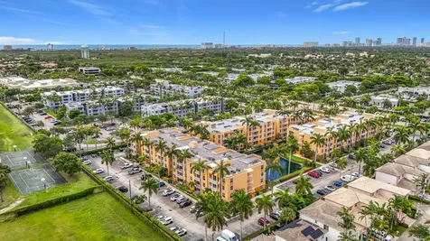1341 SE 3rd Avenue Dania Beach FL 33004