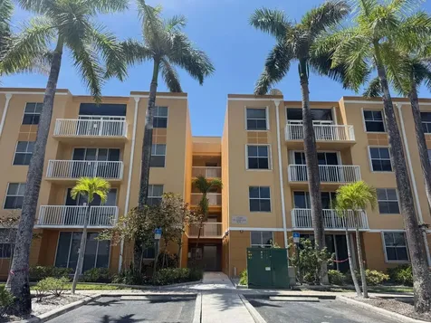 1341 SE 3rd Avenue Dania Beach FL 33004
