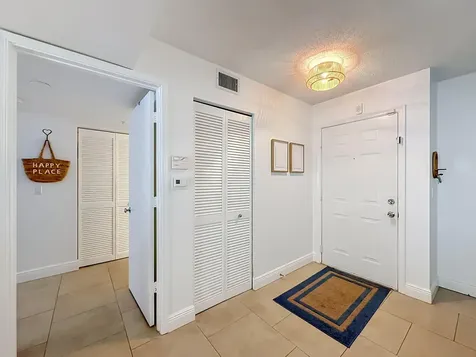 1341 SE 3rd Avenue Dania Beach FL 33004