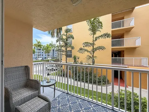 1341 SE 3rd Avenue Dania Beach FL 33004