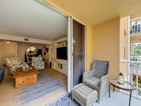 1341 SE 3rd Avenue Dania Beach FL 33004
