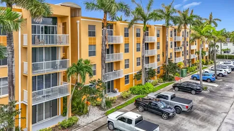 1341 SE 3rd Avenue Dania Beach FL 33004