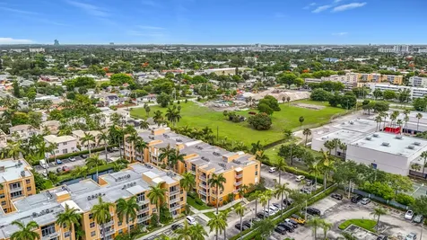 1341 SE 3rd Avenue Dania Beach FL 33004