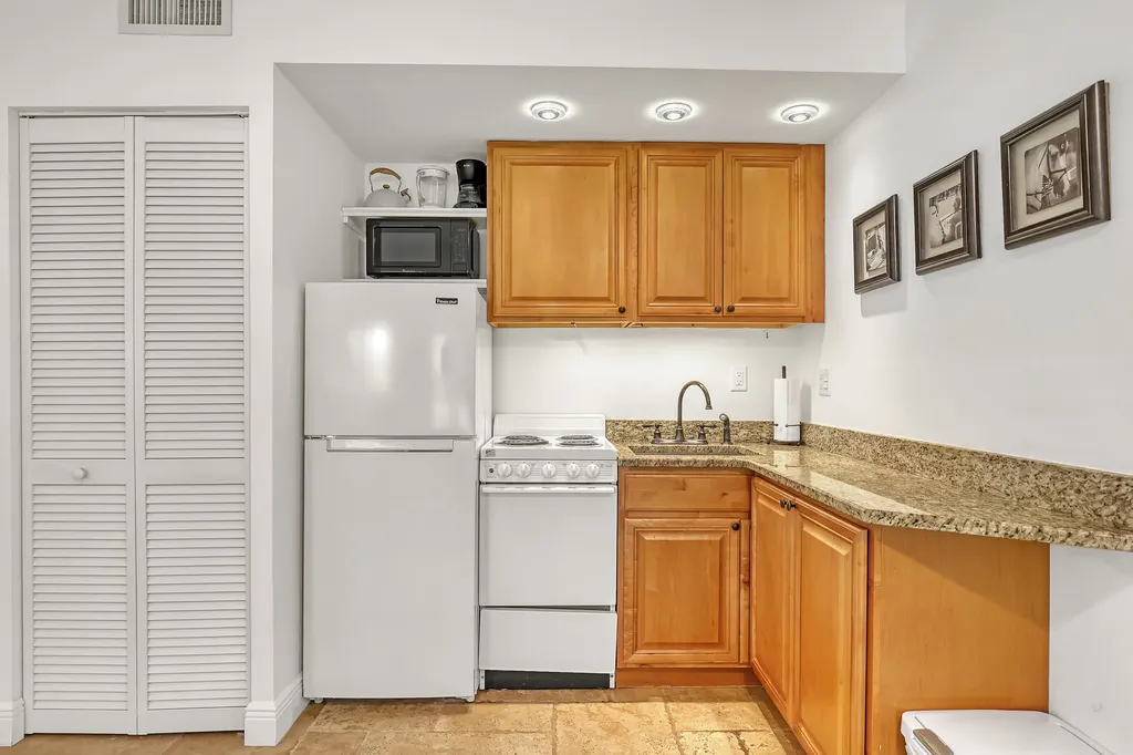 11863 Wimbledon Circle Wellington FL 33414