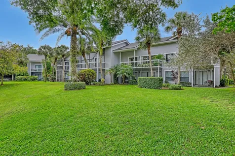 11863 Wimbledon Circle Wellington FL 33414