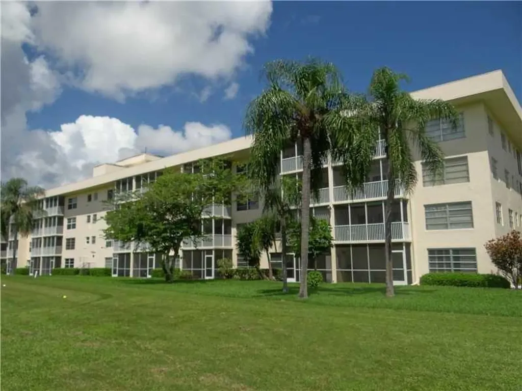 2900 N Palm Aire Drive N Pompano Beach FL 33069