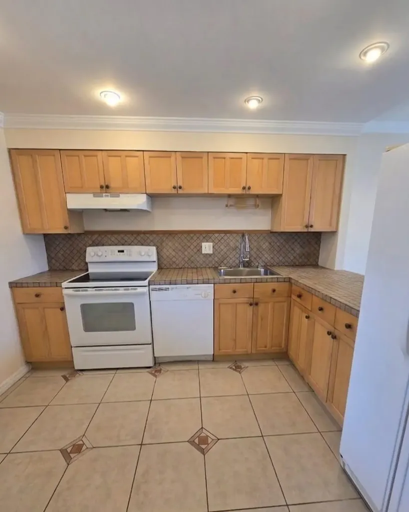 2900 N Palm Aire Drive N Pompano Beach FL 33069