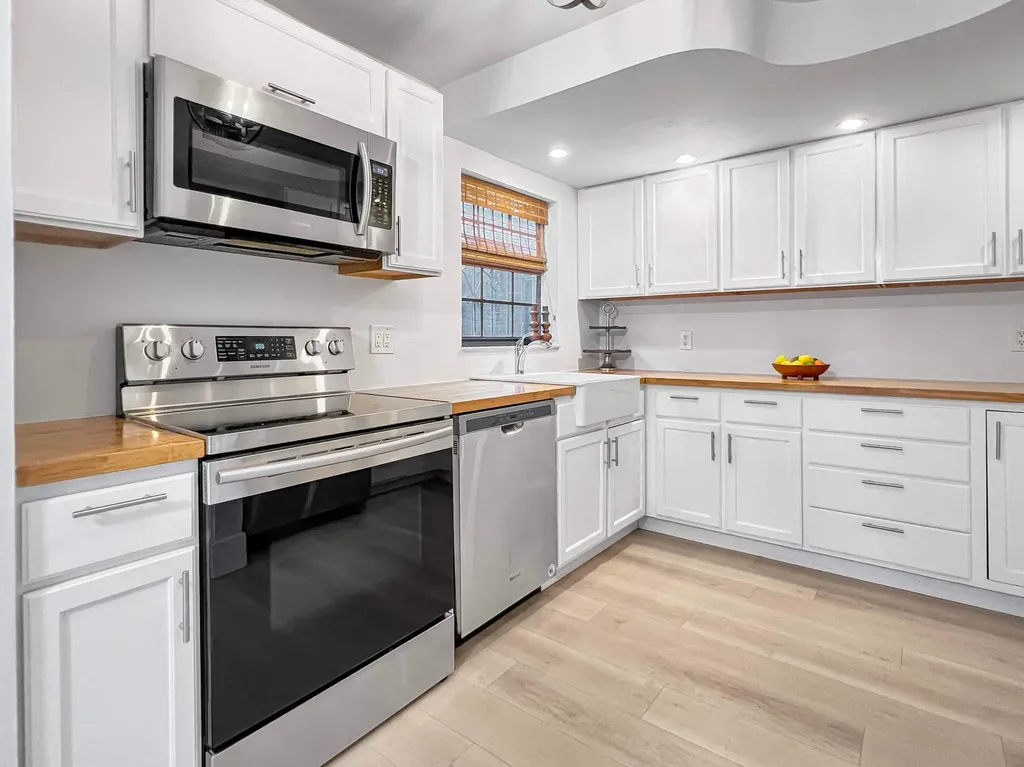 1202 N Andrews Avenue Fort Lauderdale FL 33311