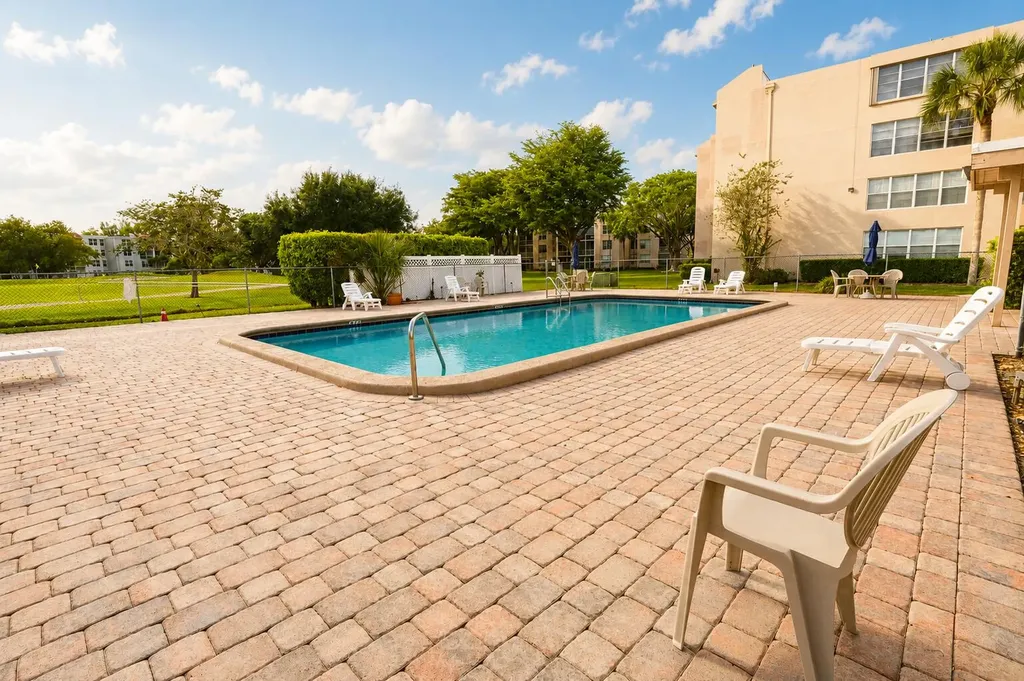 9491 Evergreen Place Davie FL 33324
