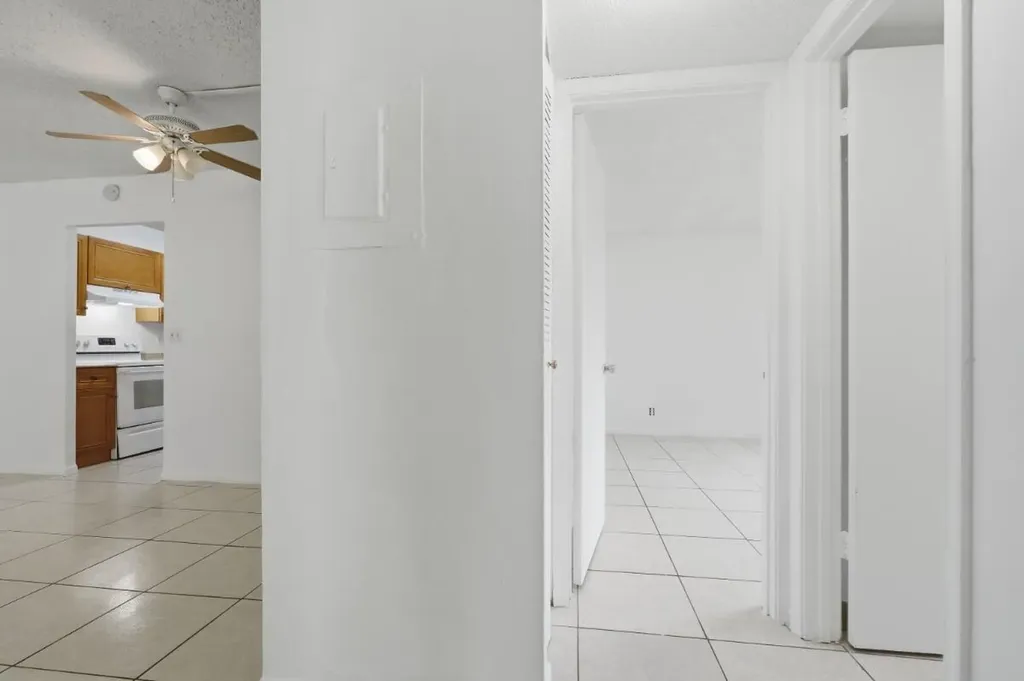 10148 Twin Lakes Drive Coral Springs FL 33071