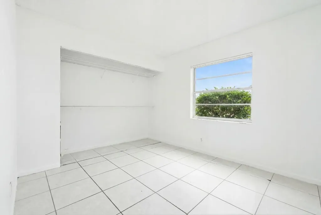 10148 Twin Lakes Drive Coral Springs FL 33071