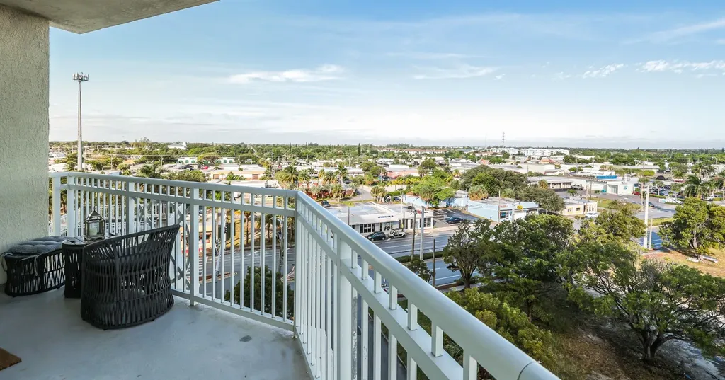 450 N Federal Highway Boynton Beach FL 33435