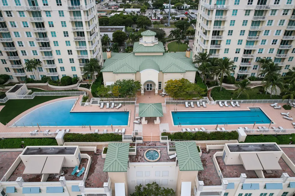 450 N Federal Highway Boynton Beach FL 33435
