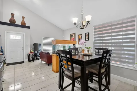 18977 NW 63rd Court Circle Miami Gardens FL 33015