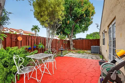 18977 NW 63rd Court Circle Miami Gardens FL 33015