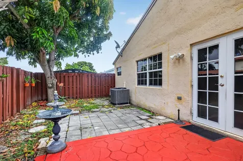 18977 NW 63rd Court Circle Miami Gardens FL 33015