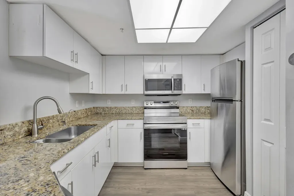 600 N Crestwood Court Court N Royal Palm Beach FL 33411
