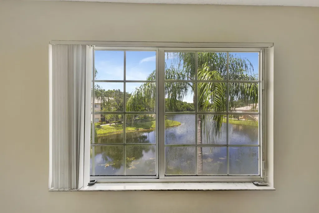 600 N Crestwood Court Court N Royal Palm Beach FL 33411