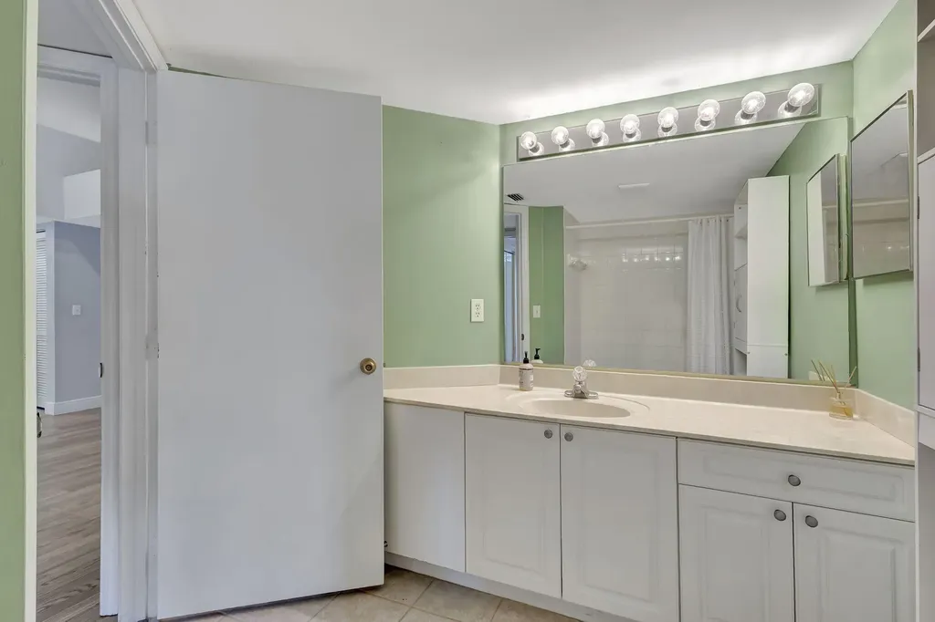 600 N Crestwood Court Court N Royal Palm Beach FL 33411