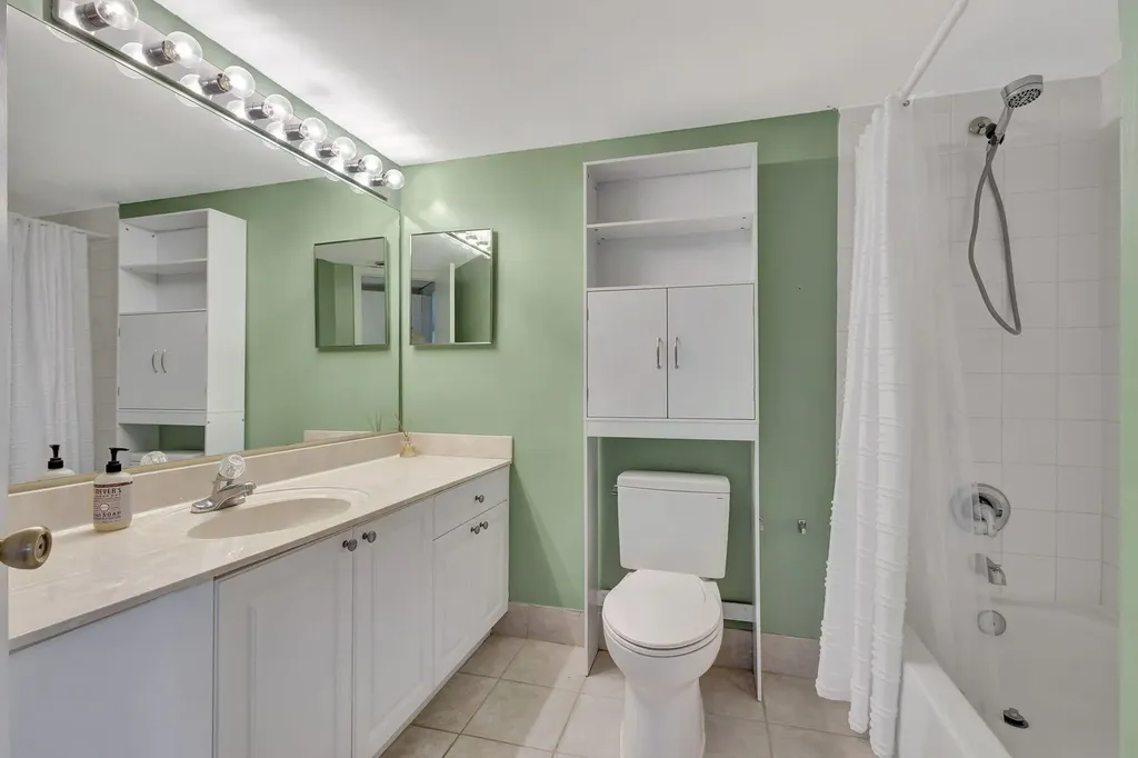 600 N Crestwood Court Court N Royal Palm Beach FL 33411
