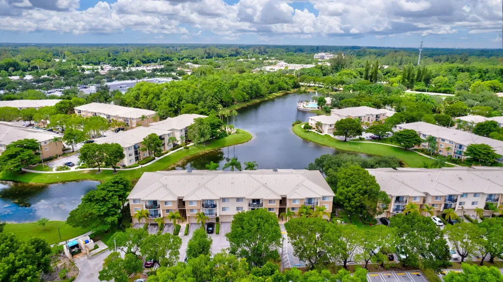 600 N Crestwood Court Court N Royal Palm Beach FL 33411