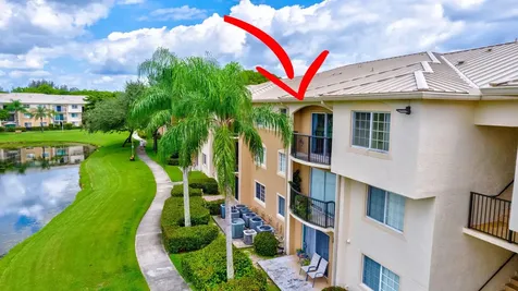600 N Crestwood Court Court N Royal Palm Beach FL 33411