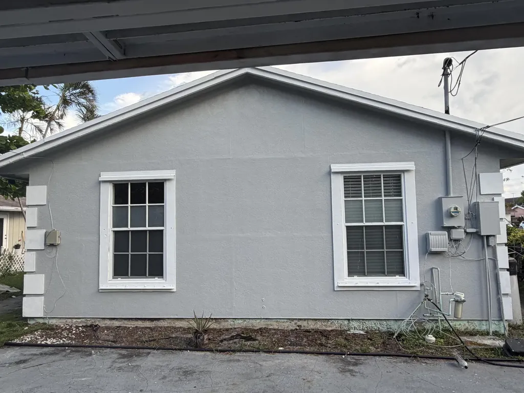 4403 Anna Lane Palm Springs FL 33406
