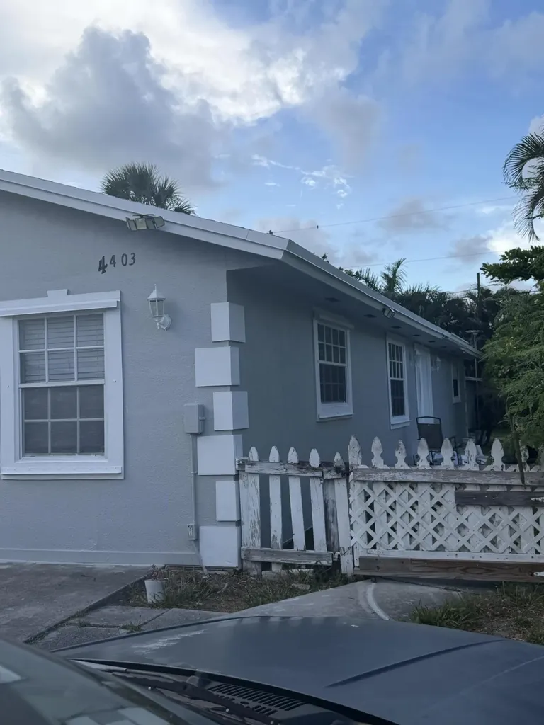4403 Anna Lane Palm Springs FL 33406