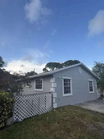 4403 Anna Lane Palm Springs FL 33406