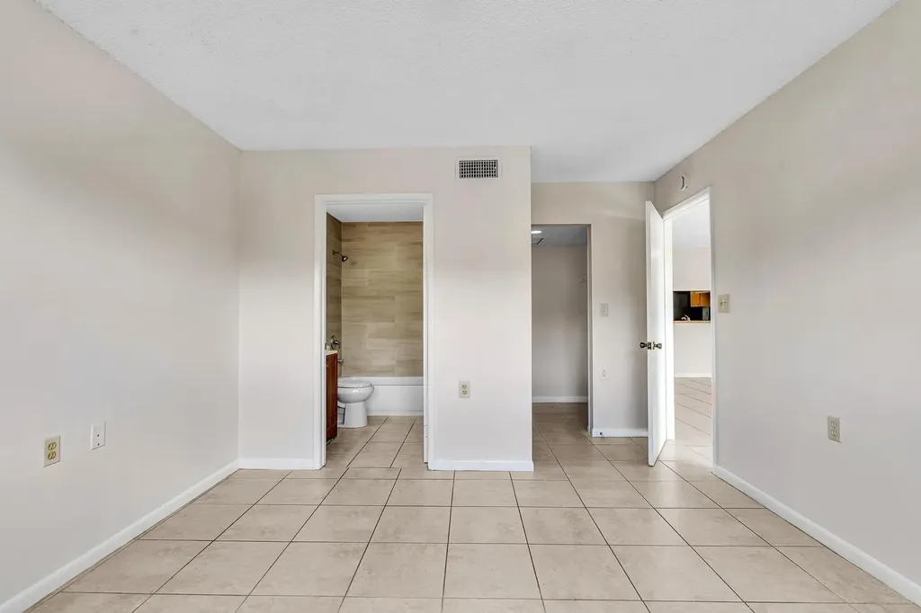 1020 Lake Victoria Drive West Palm Beach FL 33411