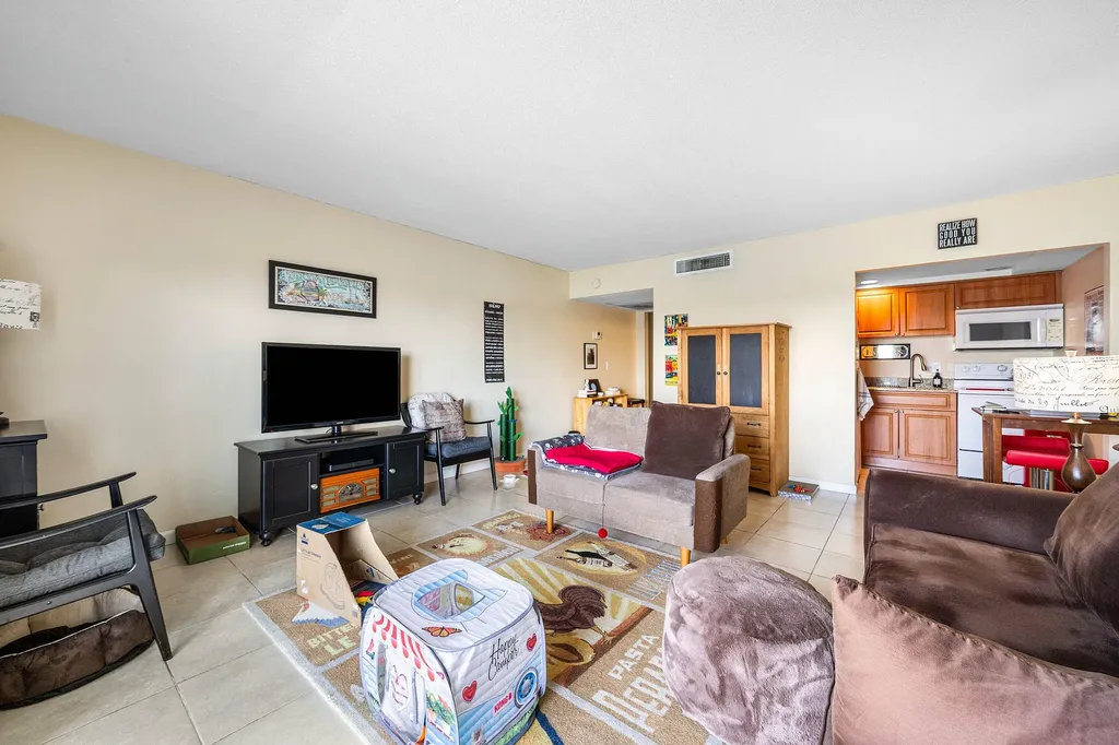 628 Southwind Circle North Palm Beach FL 33408