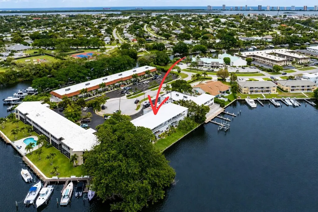 628 Southwind Circle North Palm Beach FL 33408