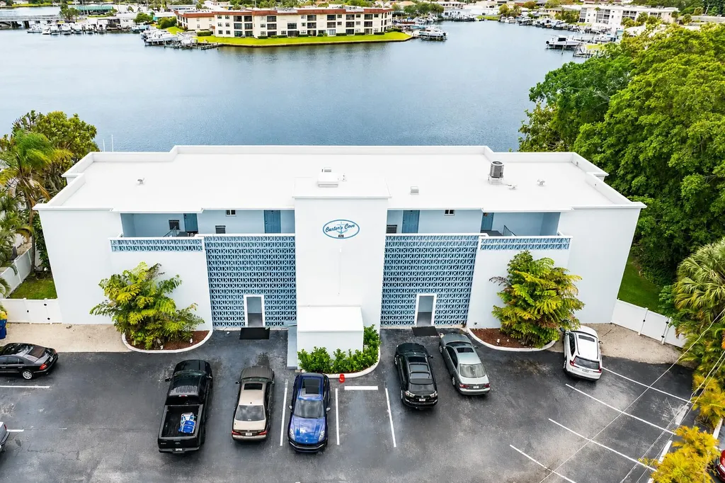 628 Southwind Circle North Palm Beach FL 33408