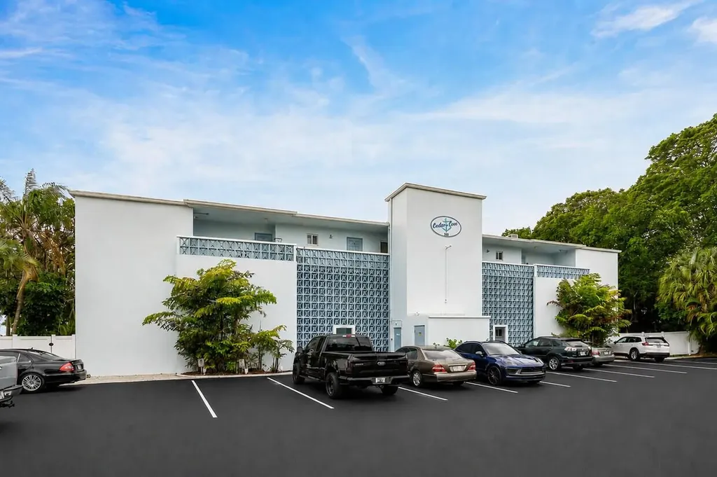 628 Southwind Circle North Palm Beach FL 33408